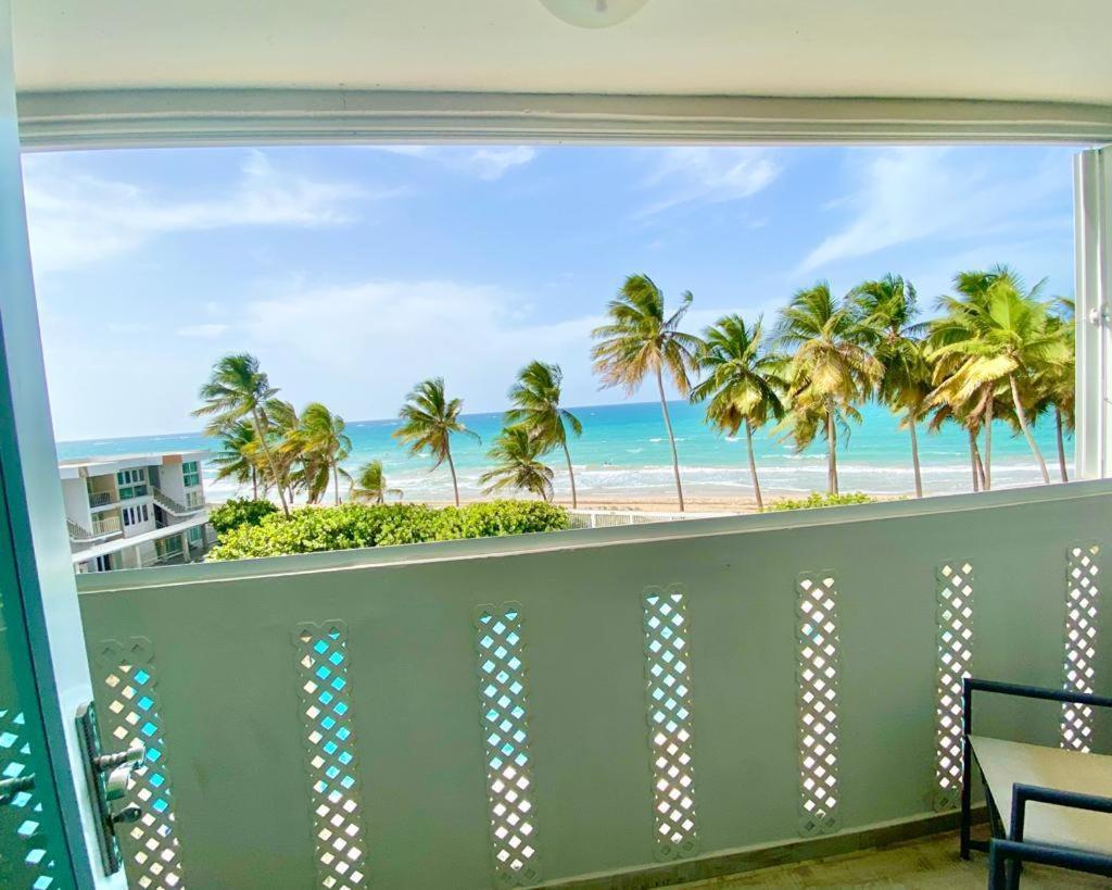 Kasa Brisa Marina Ocean View Balcony Beachfront San Juan Bagian luar foto